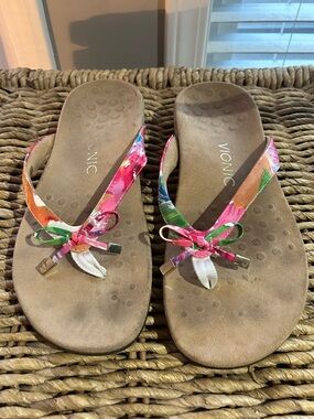 Vionic Bella II Women's Multicolor Floral Bow Thong Sandals - Size 8